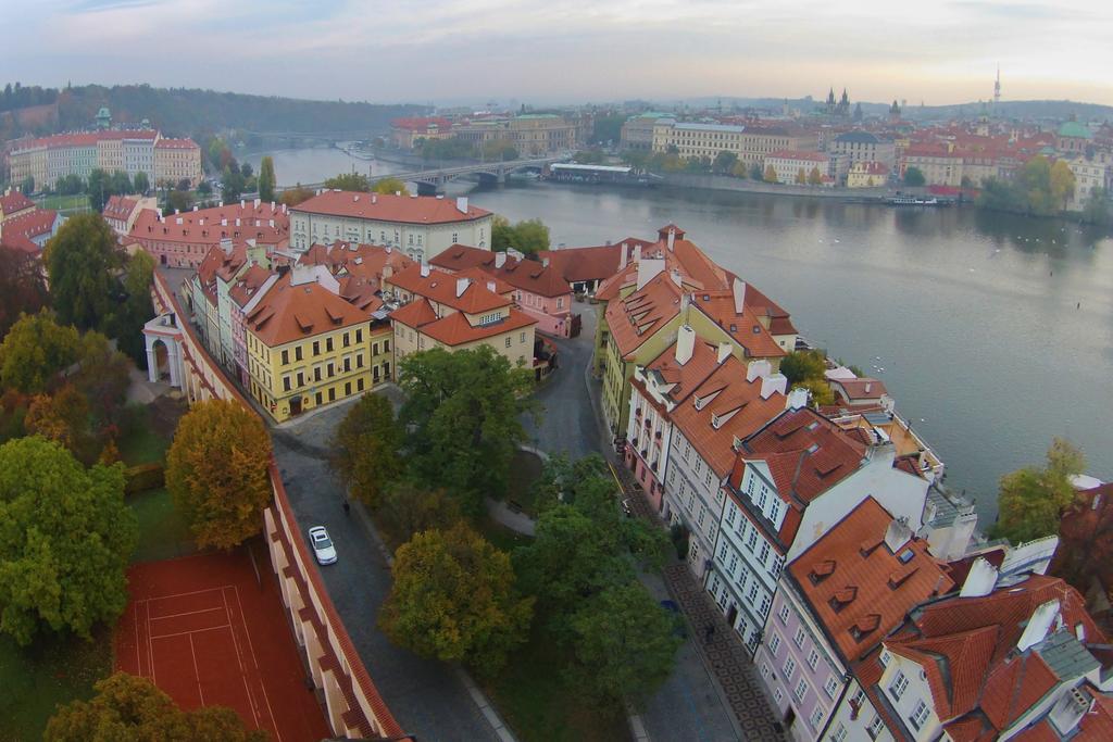 U Pava Hotel Praha Bagian luar foto