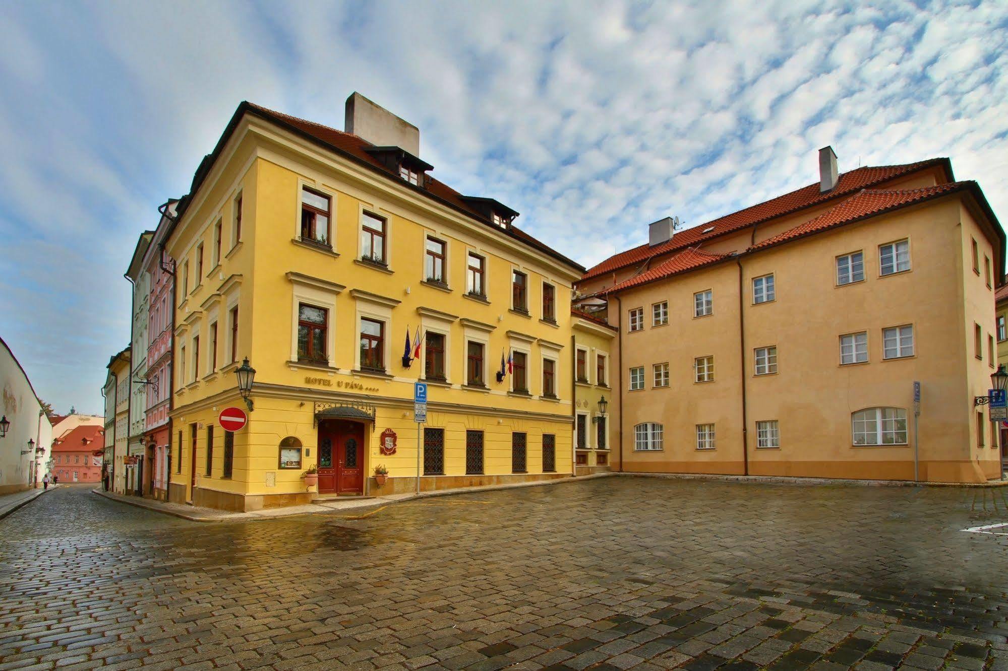 U Pava Hotel Praha Bagian luar foto