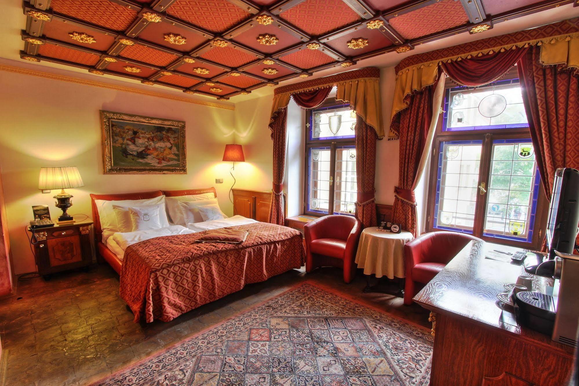 U Pava Hotel Praha Bagian luar foto
