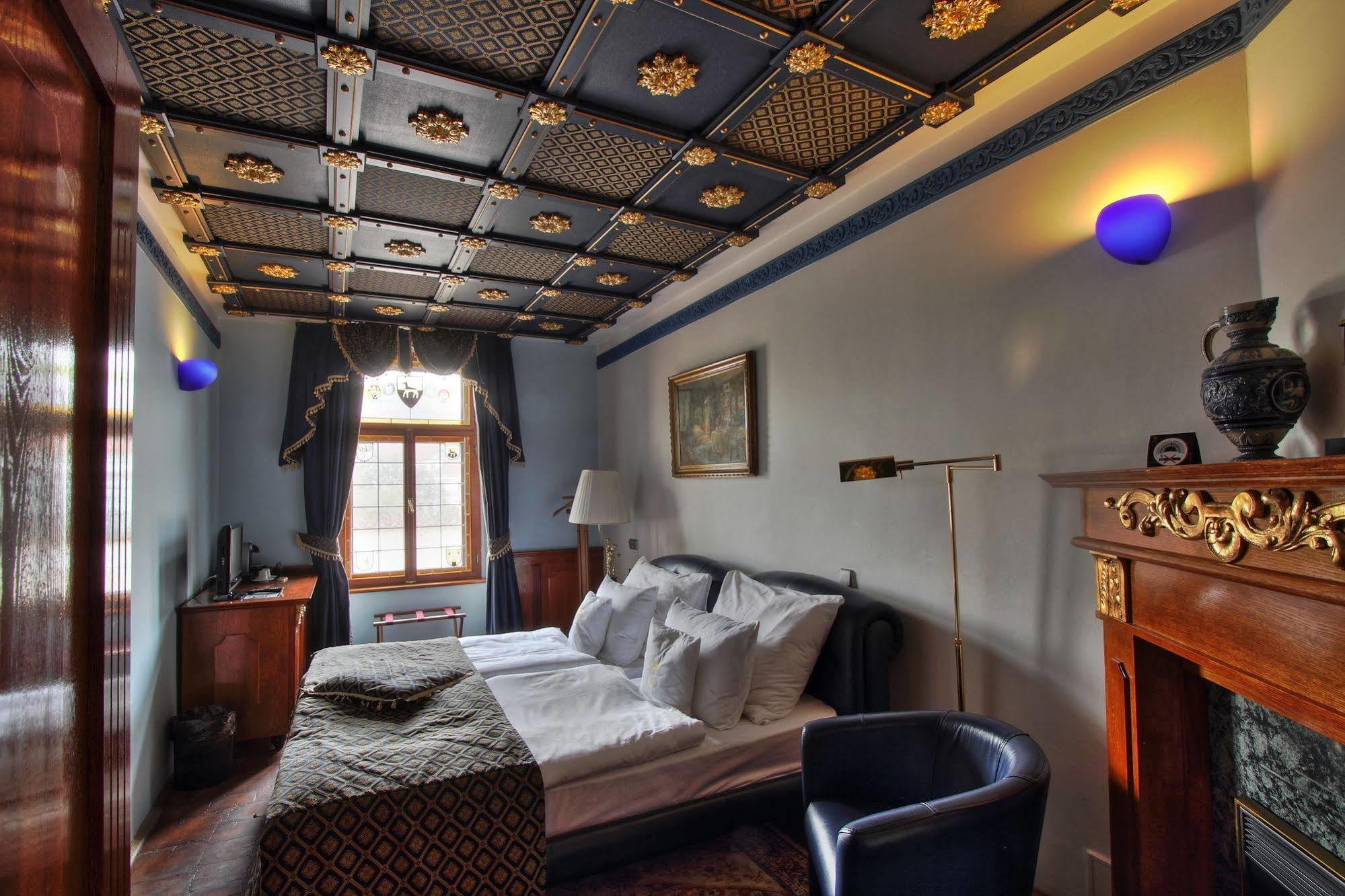 U Pava Hotel Praha Bagian luar foto
