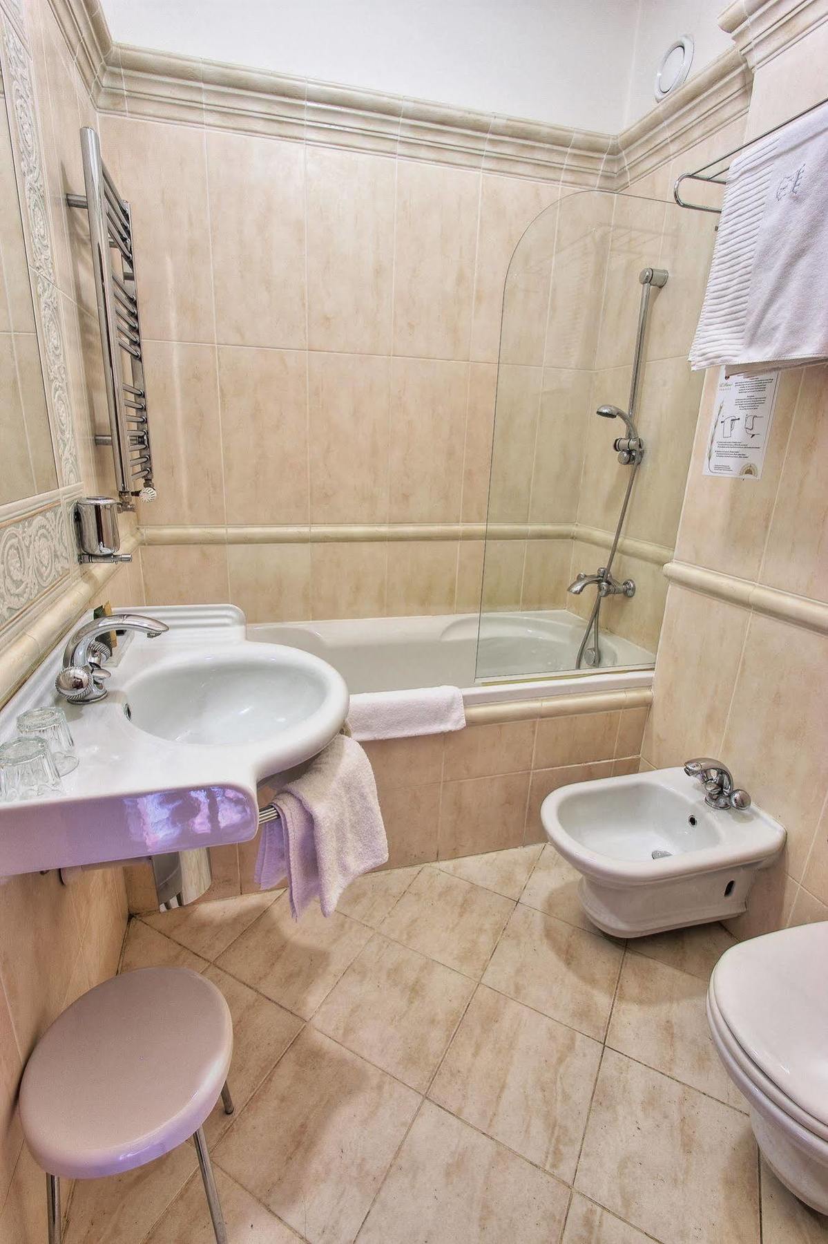 U Pava Hotel Praha Bagian luar foto