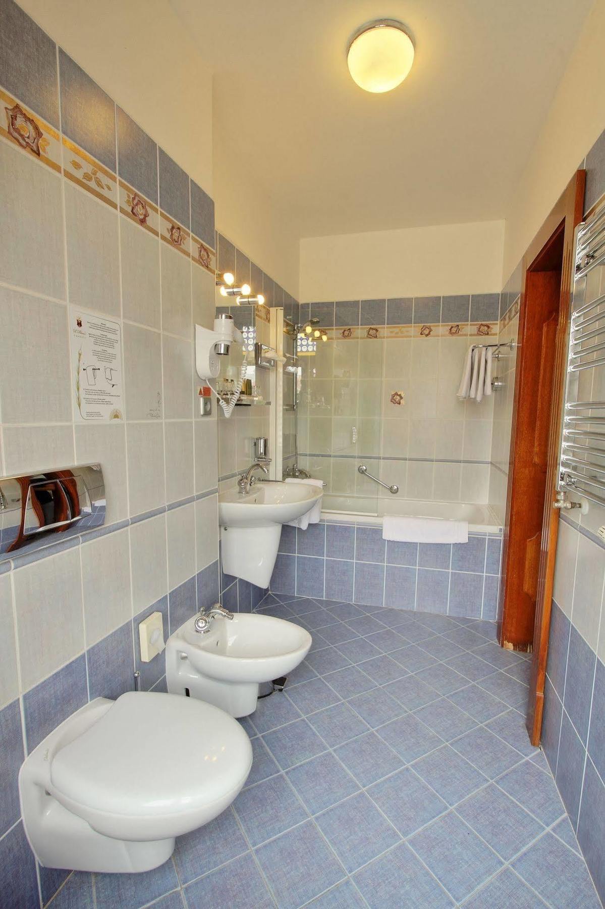 U Pava Hotel Praha Bagian luar foto