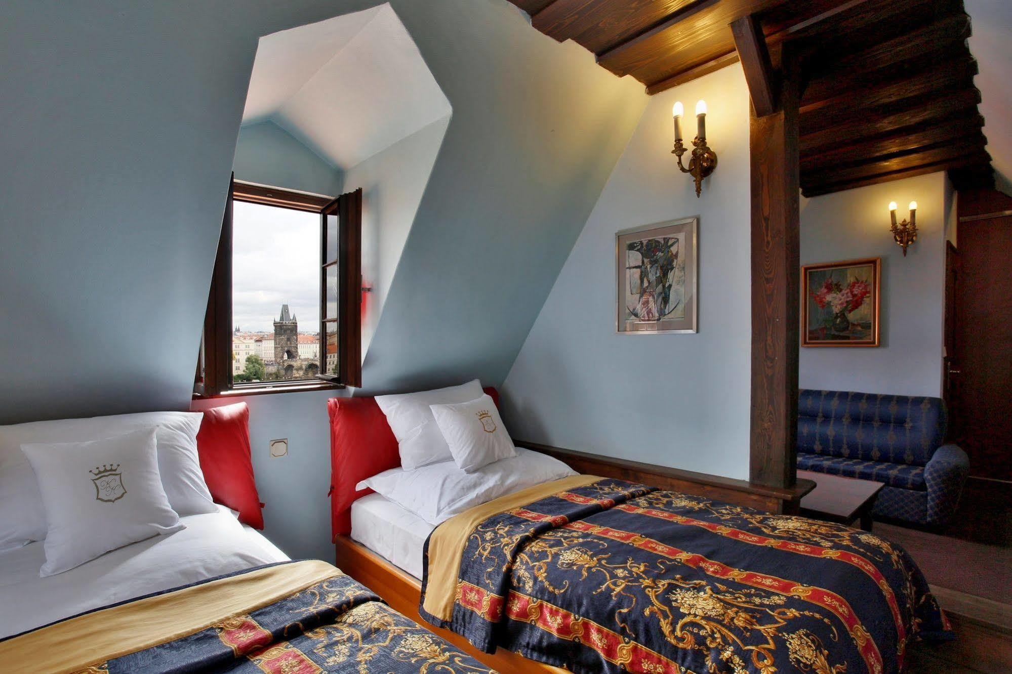 U Pava Hotel Praha Bagian luar foto