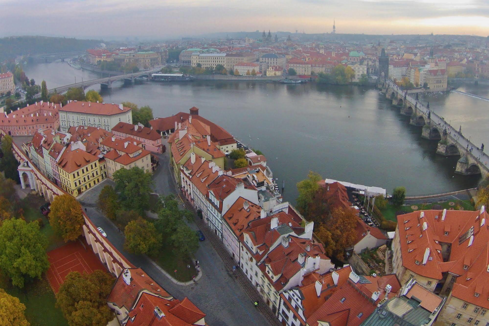 U Pava Hotel Praha Bagian luar foto